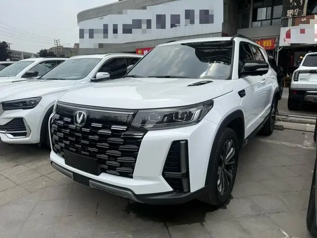Changan Changan CS95 PLUS version 2.0T four-wheel drive luxury