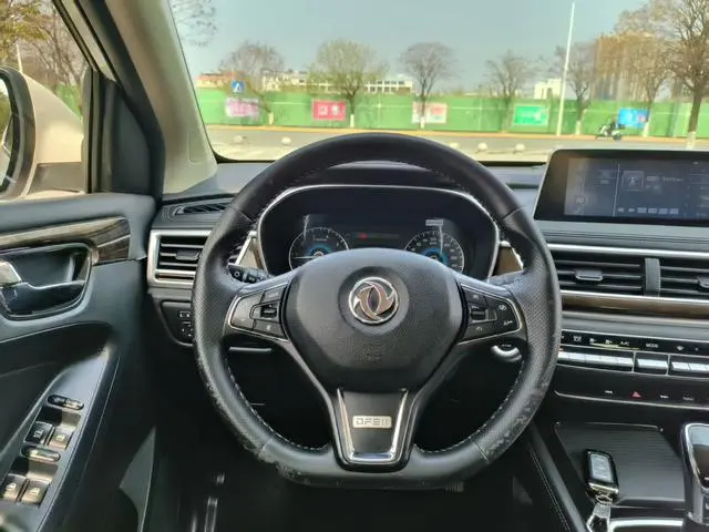 Dongfeng Fengguang Scenery 580 1.5T CVT luxury