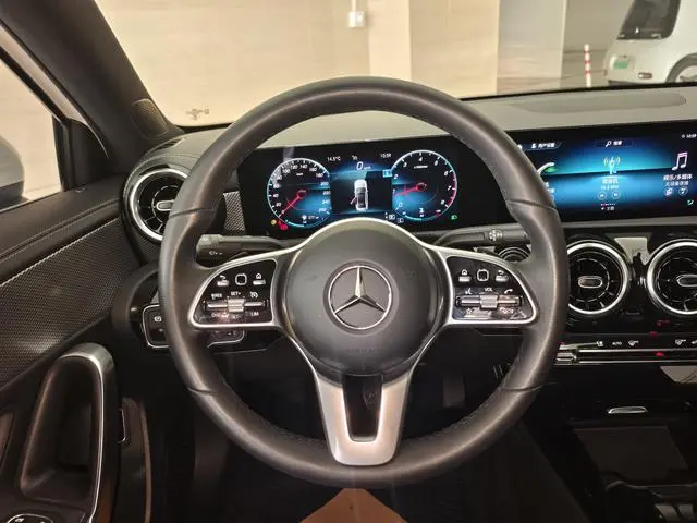 Mercedes-Benz Mercedes-Benz A-class Second facelift A 180 L sports sedan