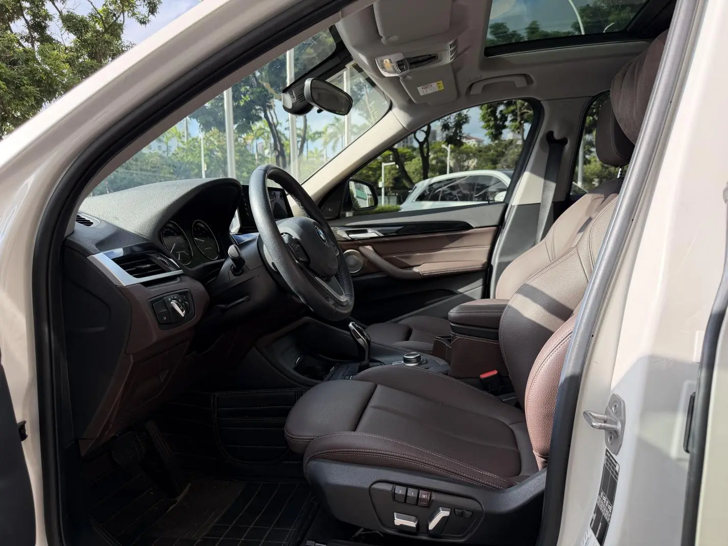 BMW BMW X1 sDrive20Li Exclusive type