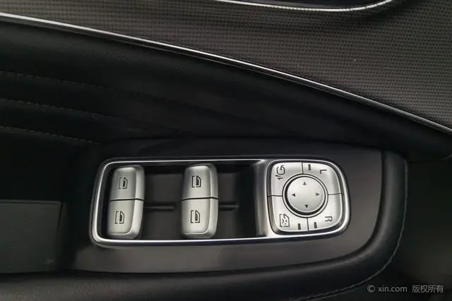 Roewe Roewe RX5 MAX 400TGI Automatic Smart Cockpit Ultimate Edition
