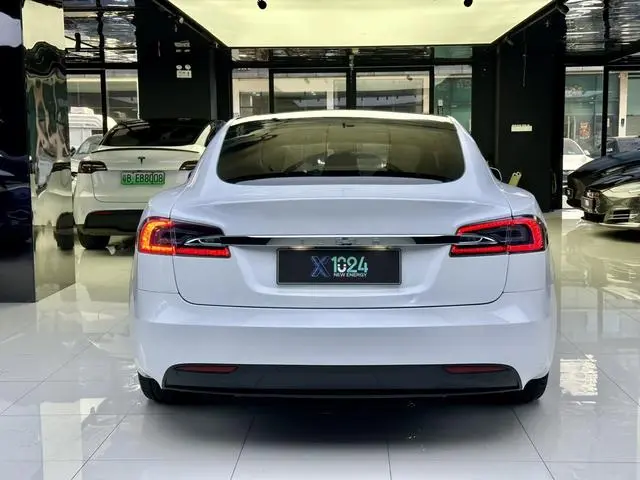Tesla Model S Long battery life version