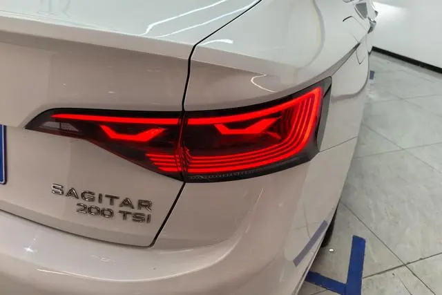 Volkswagen Sagitar 200TSI DSG Beyond Edition