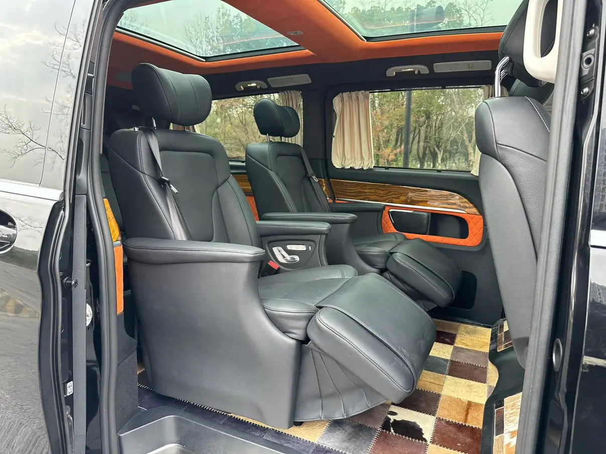 Mercedes-Benz Mercedes-Benz V-class V 260 L Premium Extended Version