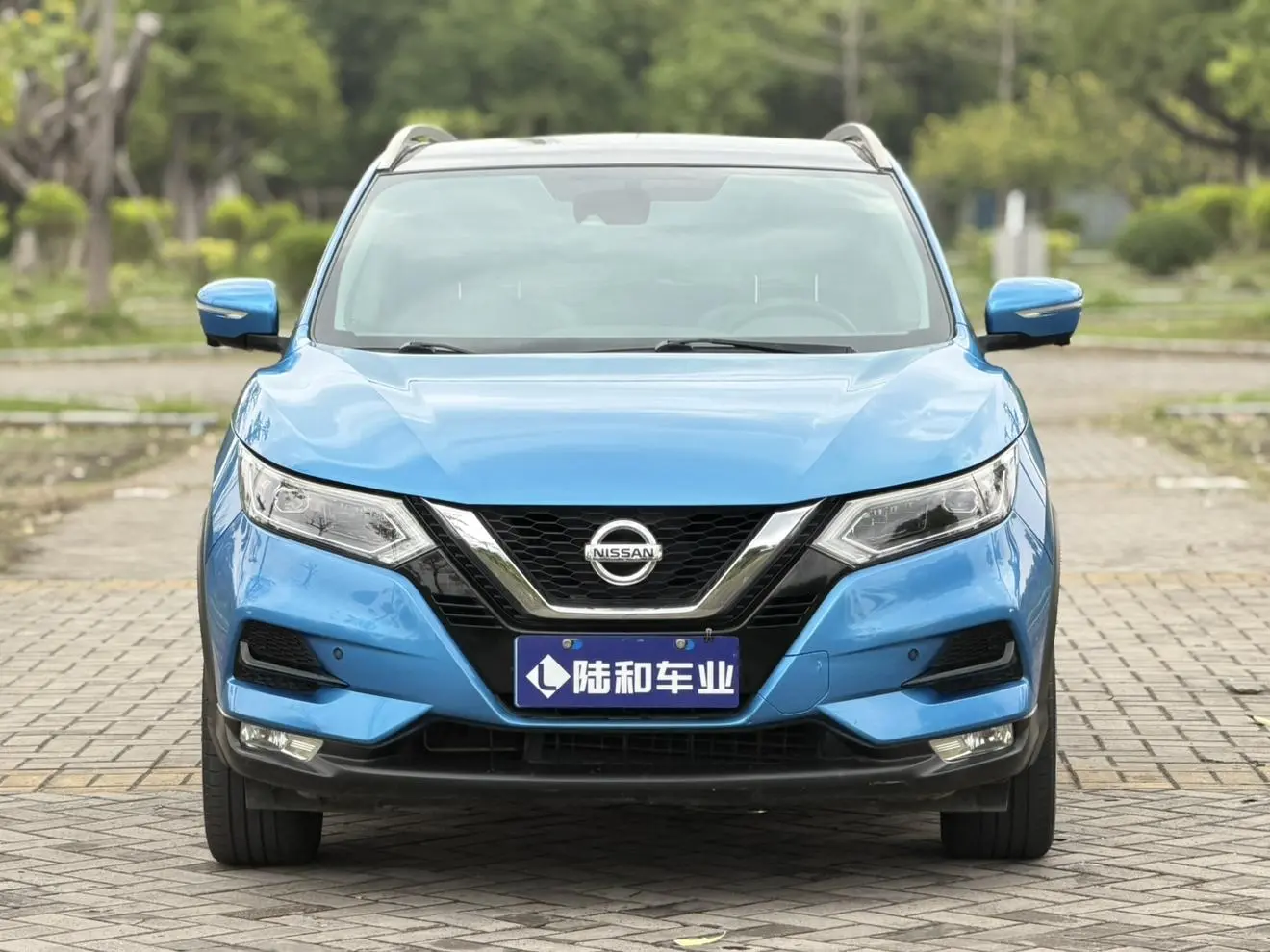 Nissan Qashqai 2.0L CVT Deluxe Edition