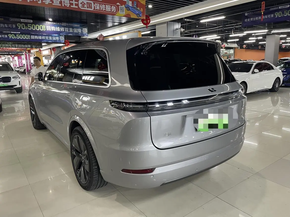 Li Auto Ideal L9 Max version