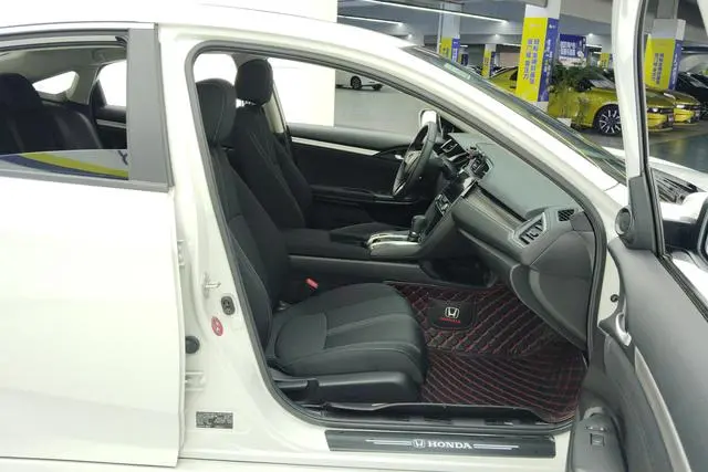 Honda Civic 220TURBO CVT Dynamic Version Country VI
