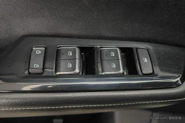 Wuling Wuling Xingchen 1.5T automatic star Obsidian version