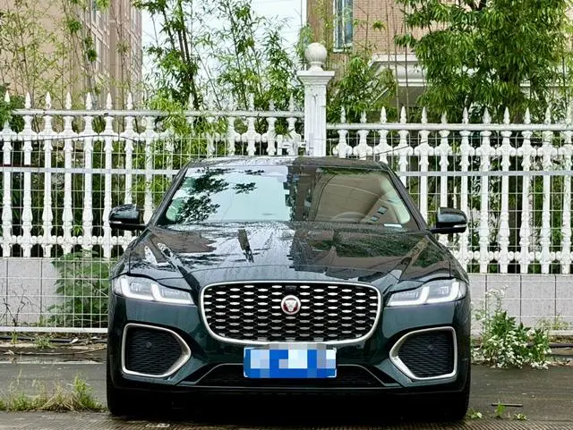 Jaguar Jaguar XFL 2.0T P250 two-wheel drive Exclusive Deluxe Edition