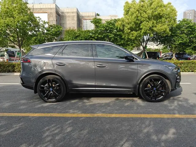 BYD Tang DM DM 2.0T four-wheel drive high-performance version of the Genesis flagship