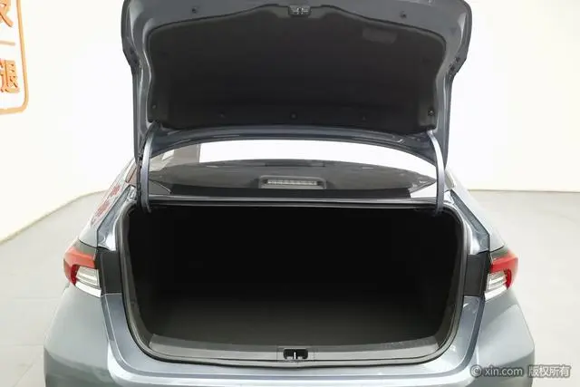 TOYOTA Corolla Dual engine 1.8L E-CVT GL-i Elite Edition