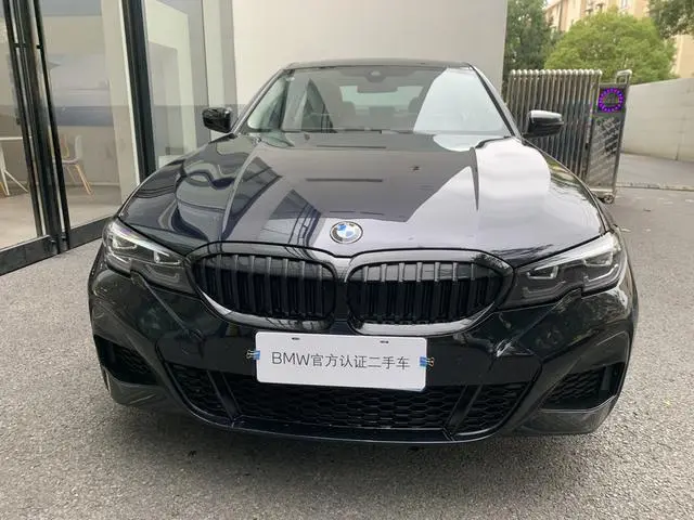 BMW BMW 3 Series 330i M Sports Yao Ye Suit