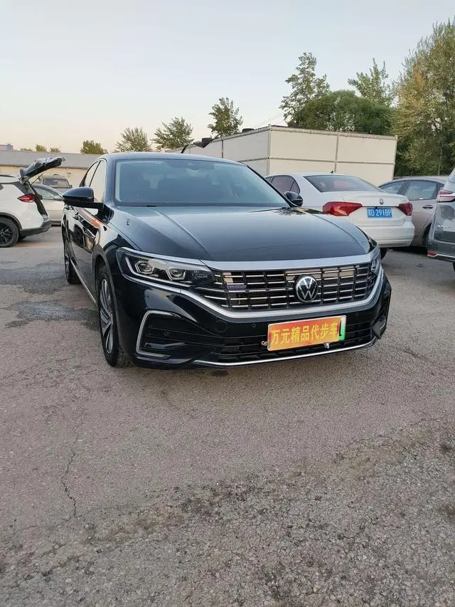 Volkswagen Passat PHEV 430PHEV Hybrid Deluxe Edition