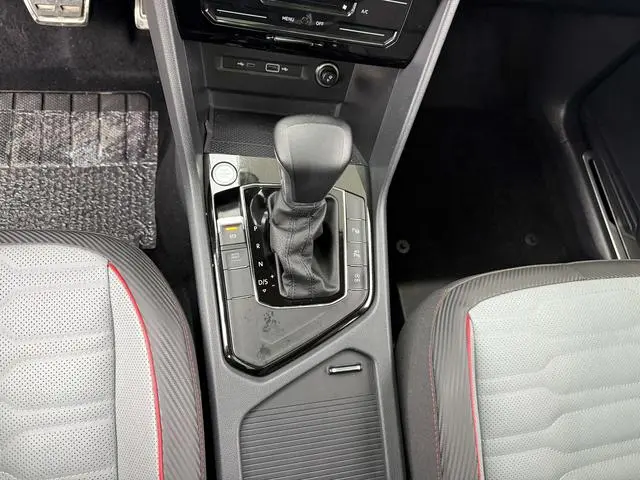 Volkswagen Tiguan L 330TSI automatic two-wheel drive R-Line Ultimate edition