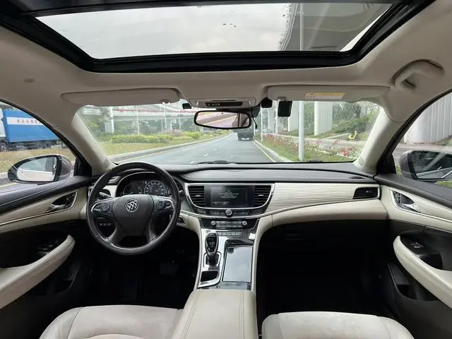 Buick Lacrosse 30H luxury
