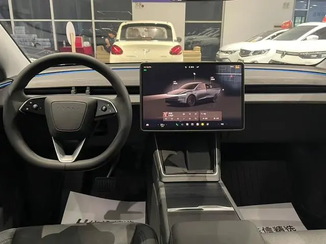 Tesla Model Y Long battery life, all-wheel drive, first version