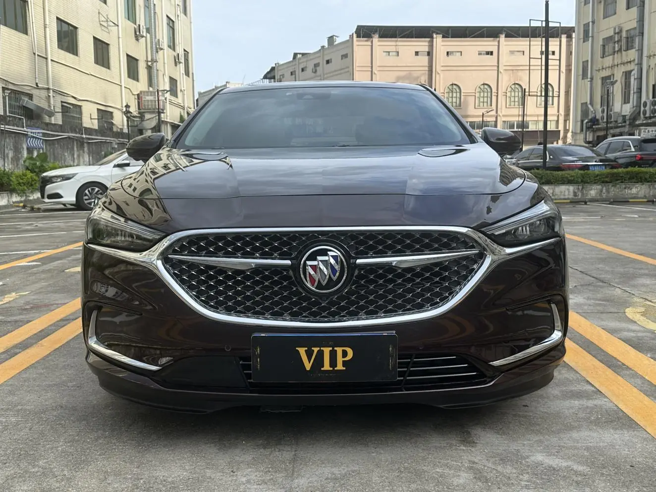 Buick Lacrosse Avenir Flagship