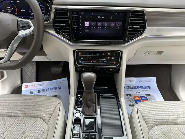 Volkswagen Weiran 380TSI Premium Edition