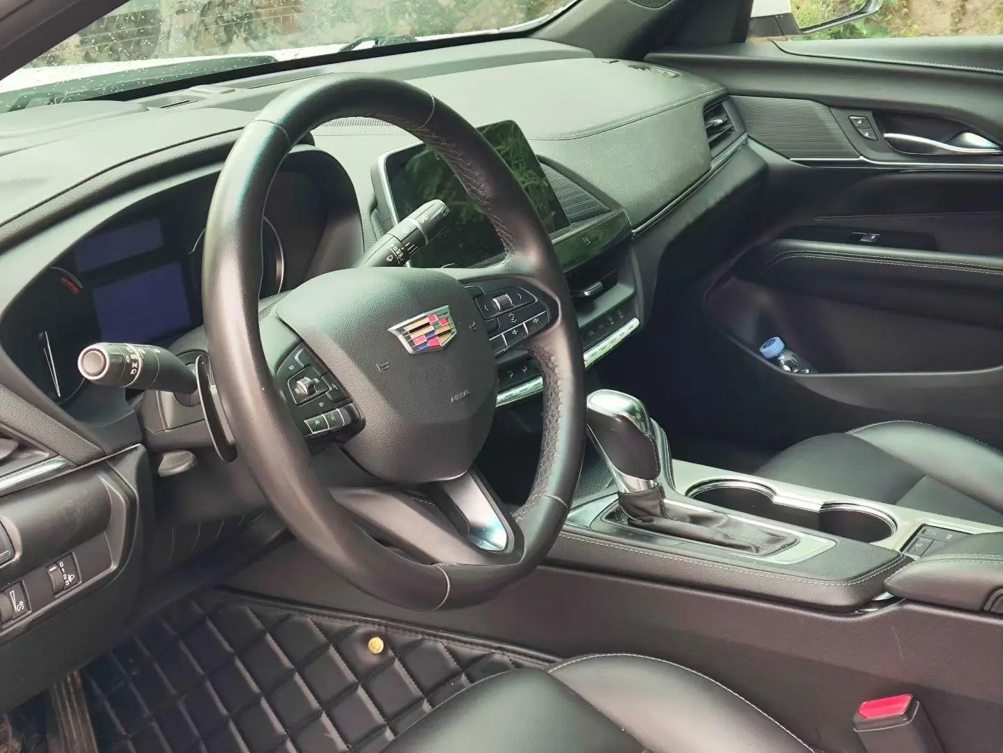 Cadillac Cadillac CT4 28T fashion type