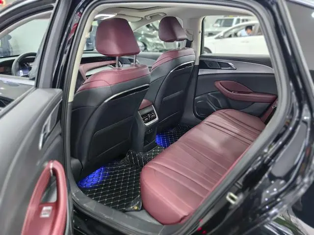Hongqi Hongqi H5 1.5T DCT Zhilian Flag Rhyme Version