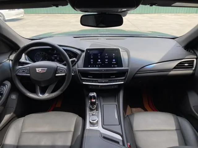 Cadillac Cadillac CT5 28T Luxury Standard Edition