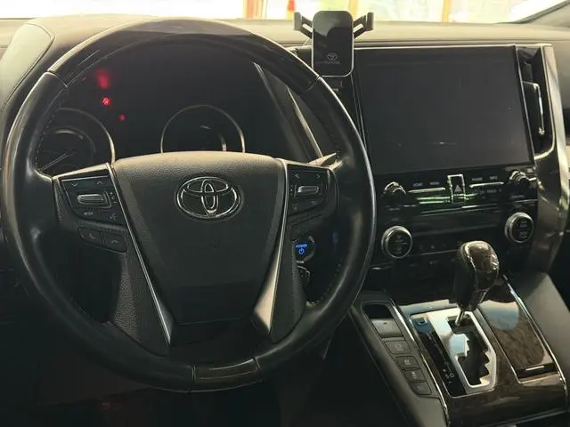 TOYOTA Elfa Dual Engine 2.5L Premium Edition