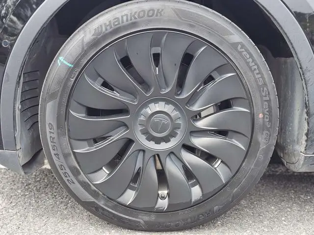 Tesla Model Y Standard battery life, rear-wheel drive version