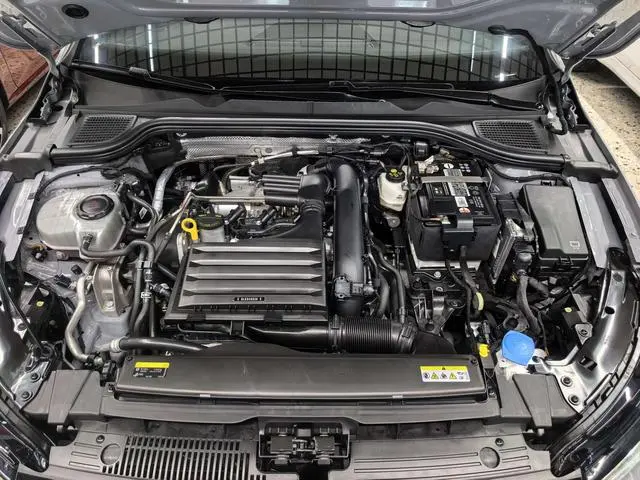 Volkswagen golf 280TSI DSG R-Line Lite