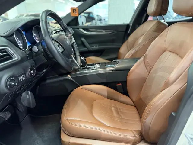 Maserati Ghibli 3.0T Standard Edition