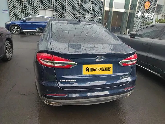 Ford Mondeo EcoBoost 180 fashion type