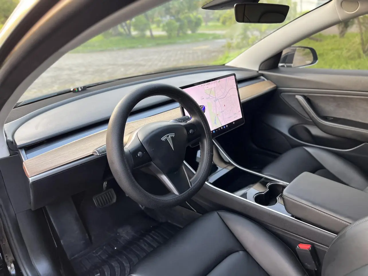 Tesla Model 3 Long battery life, rear-wheel drive version