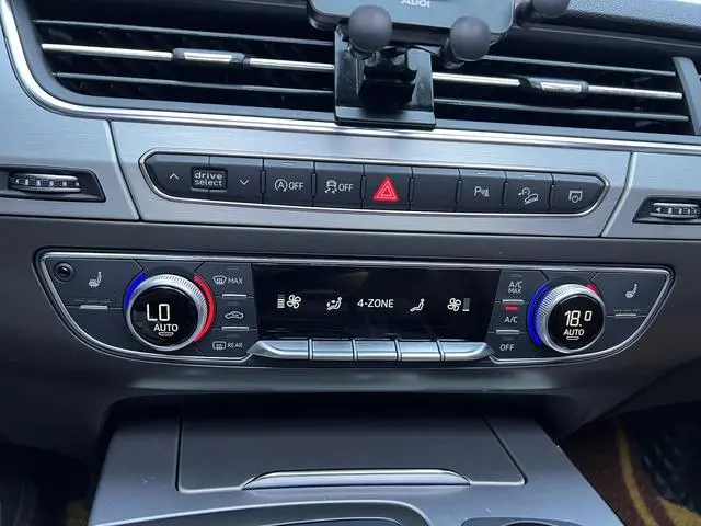 Audi Audi Q7 45 TFSI S line sporty
