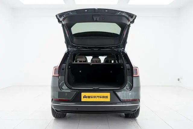 Volvo Volvo XC70 Four-wheel drive, long battery life, Ultra
