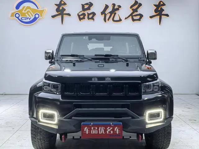 Beijing Beijing off-road BJ40 2.0D automatic four-wheel drive blade Hero version knight type