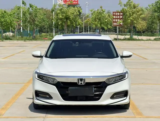 Honda Accord 260TURBO Deluxe Edition Country V