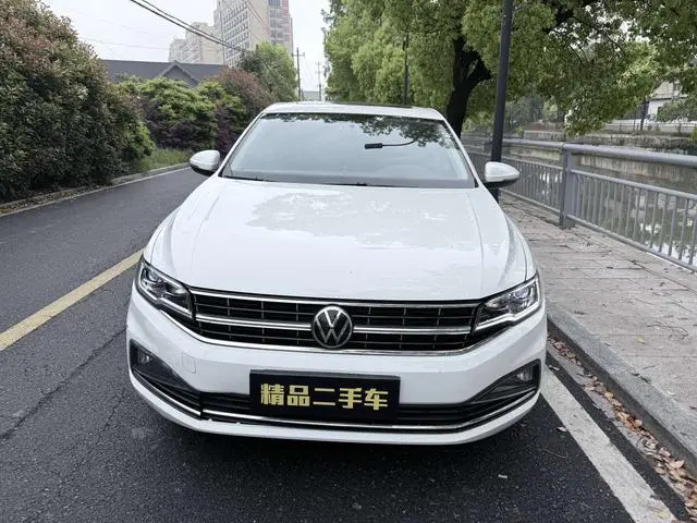 Volkswagen Bora 1.5L automatic comfort intelligent version