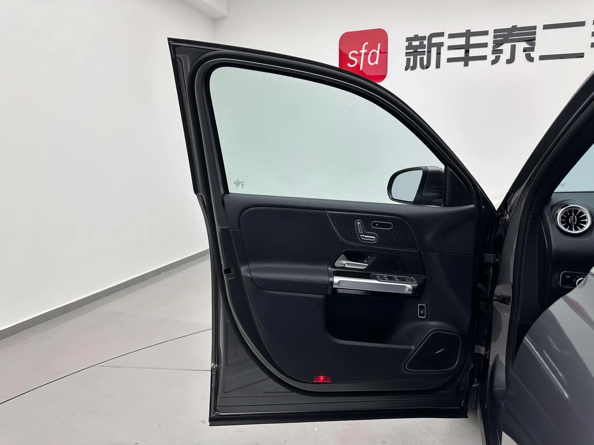 Mercedes-Benz Mercedes-Benz EQB EQB 260