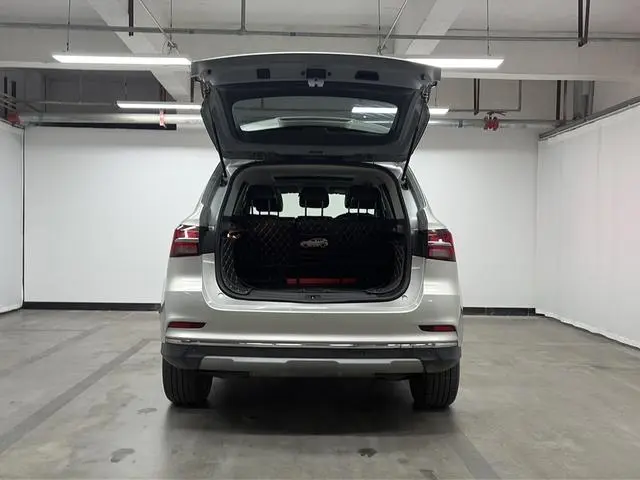 Roewe Roewe eRX5 50T Hybrid Interconnection Premium Ultimate Edition
