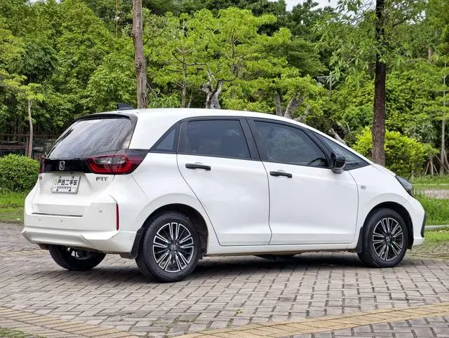 Honda Fit 1.5L CVT Trendy Edition