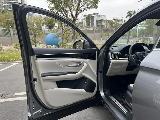 BYD Song PLUS DM DM-i 110KM two-wheel drive flagship PLUS
