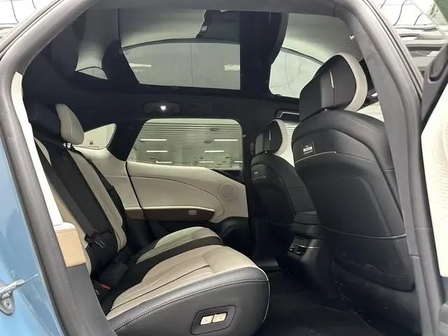 ZEEKR ZEEKR 007GT Four-wheel drive smart driving version 75kWh