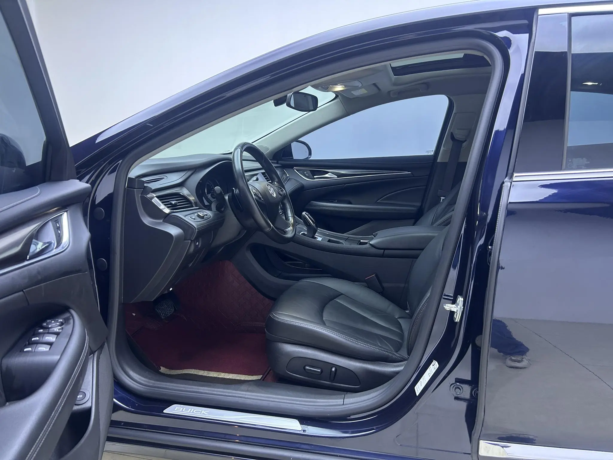 Buick Lacrosse 652T luxury