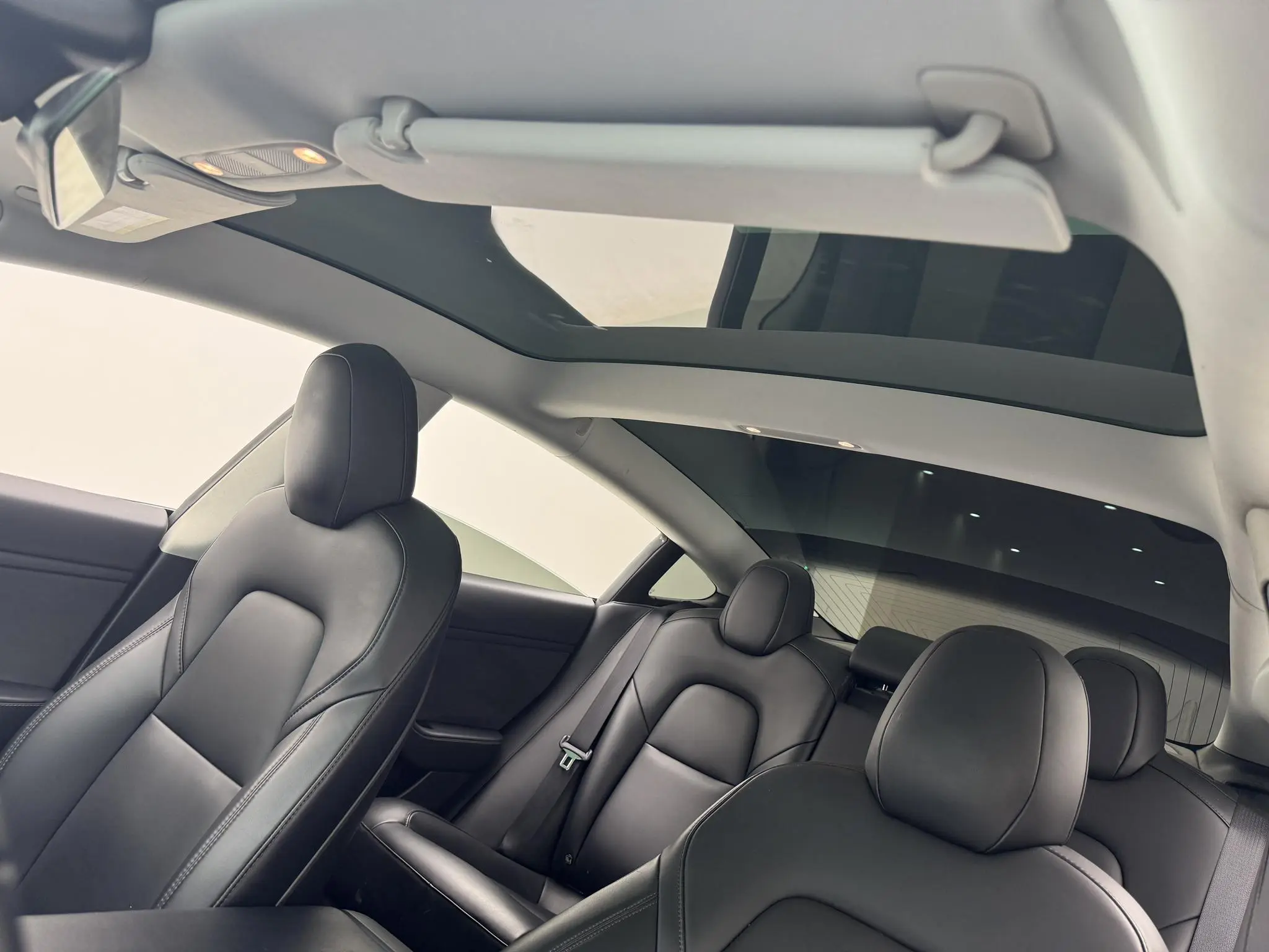 Tesla Model 3 Upgraded version of standard battery life rear drive
