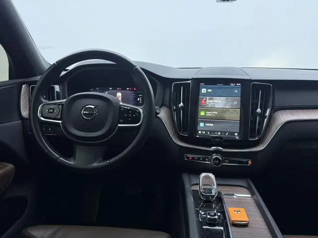 Volvo Volvo XC60 PHEV T8 four-wheel drive Zhiyuan Deluxe Edition