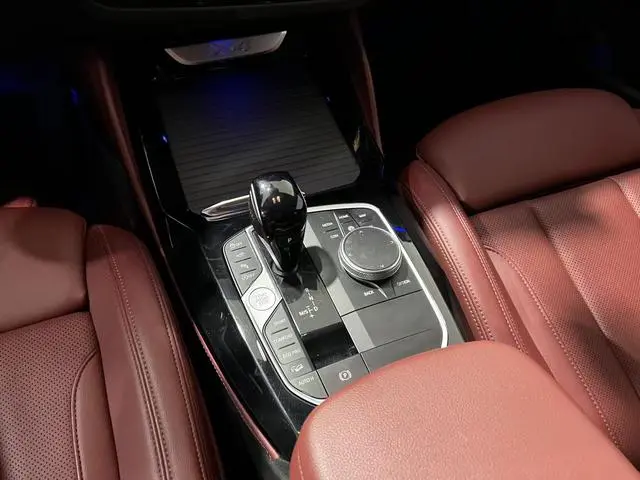 BMW BMW X4 xDrive 30i M Sports Yao Ye Set
