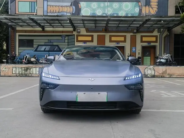 Dongfeng eπ eπ007 Pure electric 540 four-wheel drive Max version
