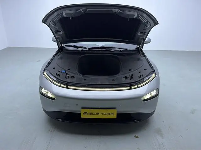Xpeng Xiaopeng P7 670N