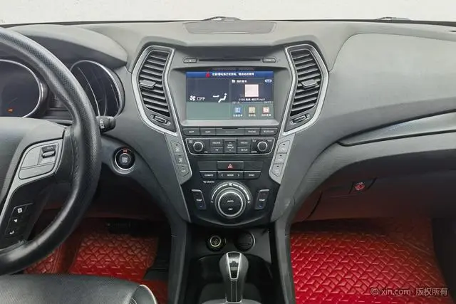 Hyundai Shengda 2.0T automatic four-wheel drive intelligent 7-seater