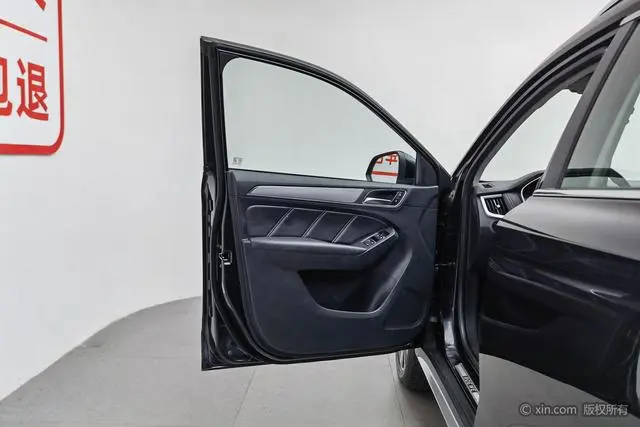 Roewe Roewe RX5 20T two-wheel drive automatic 4G interconnection platinum version