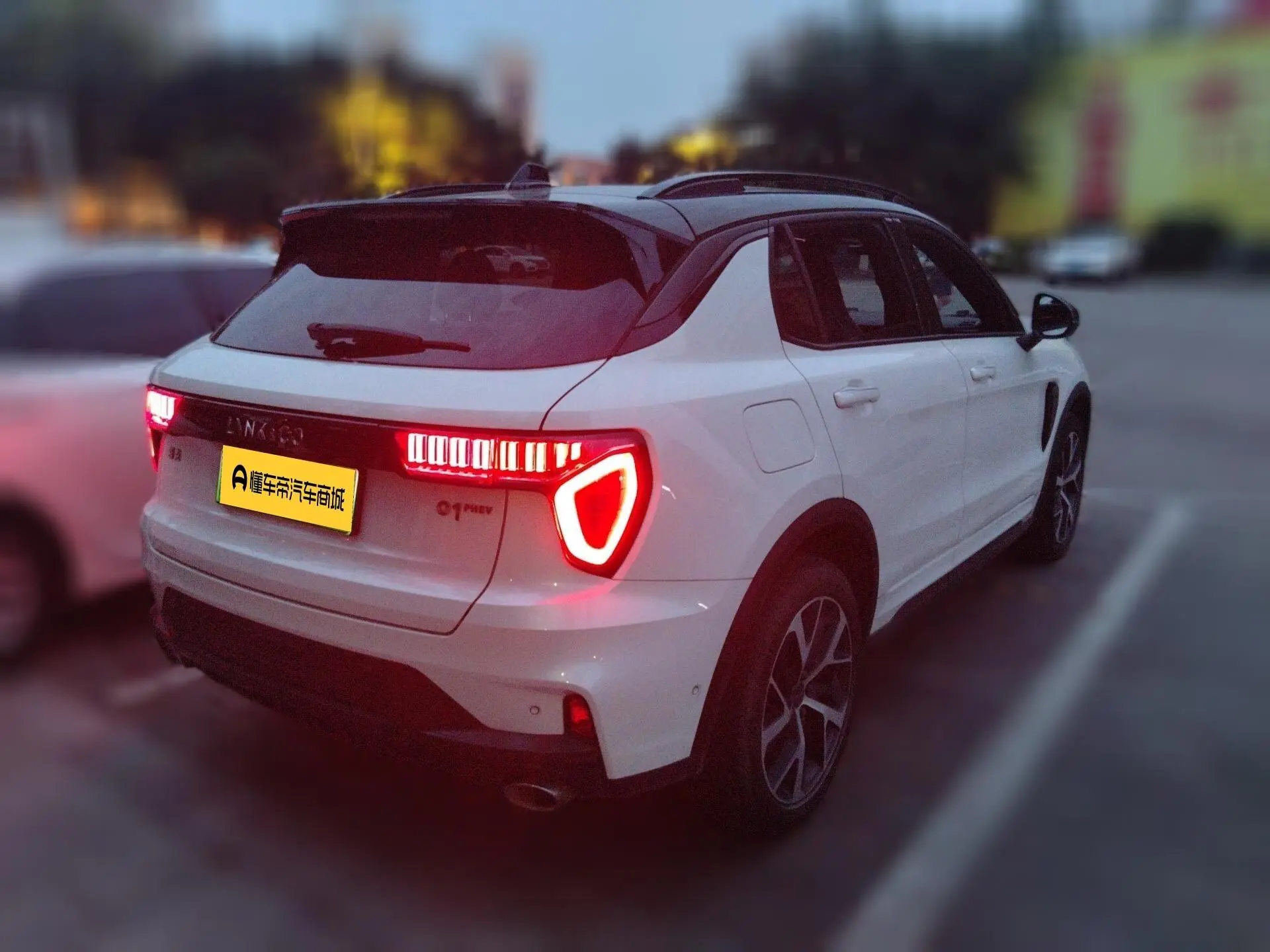 LYNK & CO Lynk &Co. 01 EM-P 1.5TD PHEV Halo